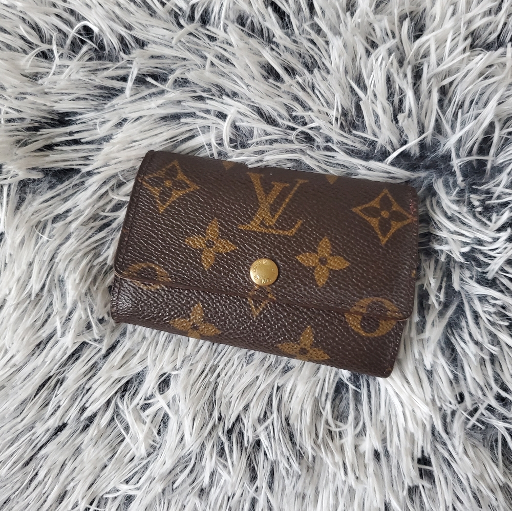 Louis Vuitton Key Wallet